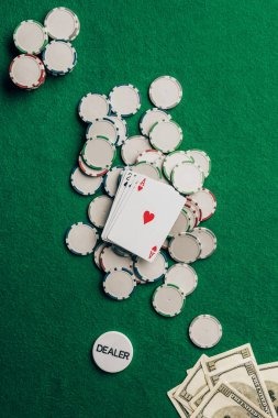 Capsa Banting card arrangement showing rear and front hands on situstoto rokokbet